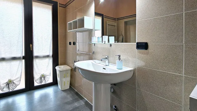 Camera Aida — il bagno privato